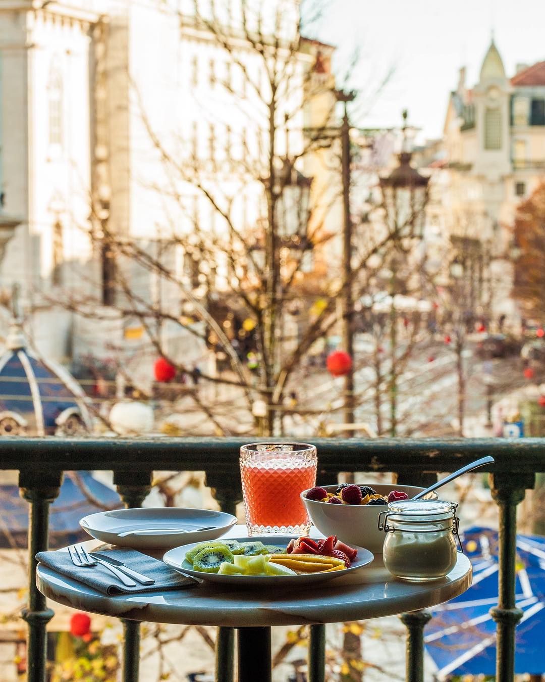 Brunch Lisbon Center Brunch Praça Luis de Camoes View 2